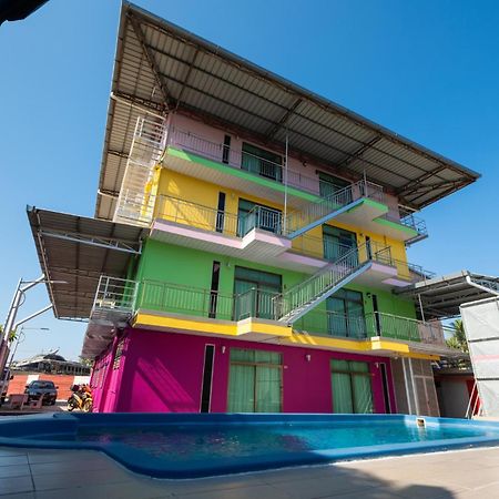 Bahagia Villa Kuah Exterior photo